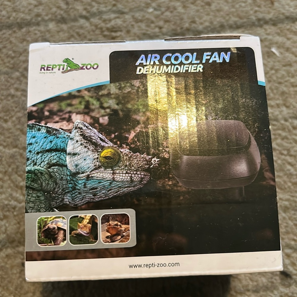 NIB Repti Zoo “air cool fan dehumidifier” for reptile enclosures